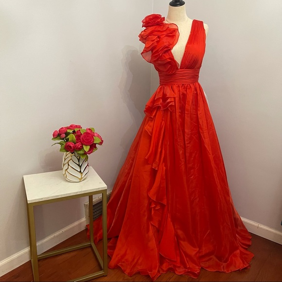 Mac Duggal Ruffle Detail Ruched Cherry Red Chiffon Ballgown Size 4 New With Tag - Picture 16 of 16